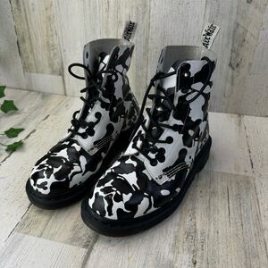 Dr. Martens cow 8-hole lace size 6L White x Black combat boots
